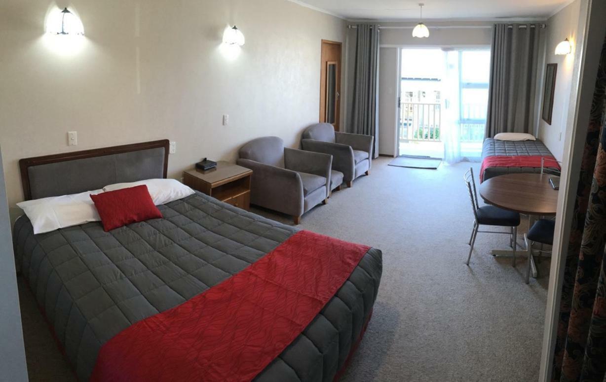 ניו פלימות' Amber Court Motel מראה חיצוני תמונה